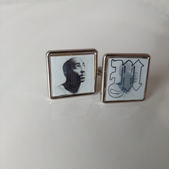 Cuff Links - Picture 2 of 4